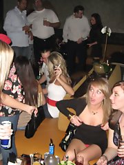 12 pictures - Hotties in mini skirts. Panties up skirt gallery