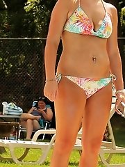 12 pictures - Big asses of hot women in bikinis