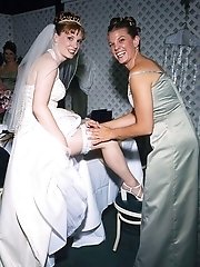 10 pictures - Naughty Brides upskirt photos