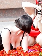 12 pictures - Stylish and chic upskirt girls