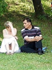 12 pictures - Beautiful girls in spy upskirt pics