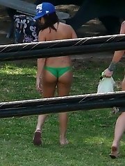 12 pictures - Sunny days and bikini girls in park