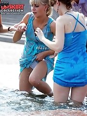 12 pictures - Pretty upskirt chicks in blue dresses