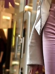 12 pictures - Cameltoe upskirt gallery
