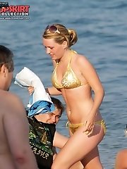 12 pictures - Bikini sex pics of enticing chicks