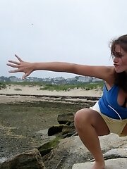 12 pictures - Gal stretches decollete and gets her nipples spied