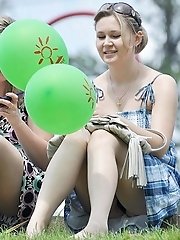 12 pictures - Torn fishnet pantyhose up girls jeans skirt