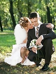 10 pictures - Naughty Brides upskirt photos