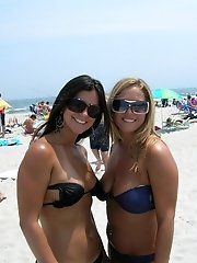 12 pictures - Chicks take off bikinis and sunbathe baretitted
