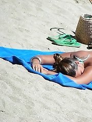 12 pictures - Welcome to the beach bikini festive