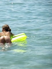 8 pictures - bikini babes photo gallery