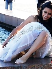 12 pictures - Super hot bride upskirt pictures