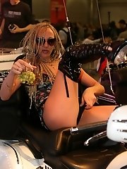 8 pictures - bike show upskort photo gallery