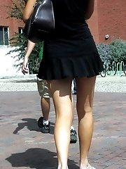 12 pictures - Mini skirt up skirt, spyed on the street