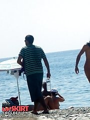 12 pictures - Nude fems showing the natural boobs