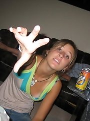 7 pictures - Redheaded chick demonstrates upblouse in hot pics