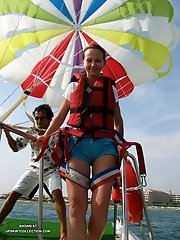 12 pictures - Cameltoe upskirt gallery