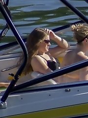 12 pictures - Bikini pussy spread for adult games