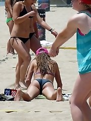 12 pictures - Exclusive spied scenes with bikinis