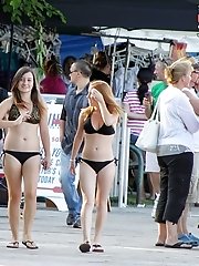 12 pictures - Sexy bikini girls have awesome backs
