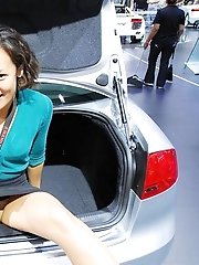 12 pictures - Steamy no panty up skirt compilation