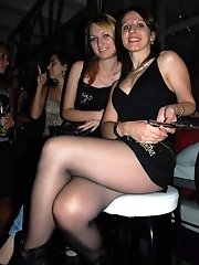 8 pictures - pantie hose upskirt foto