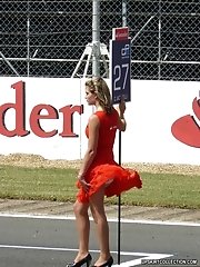 15 pictures - Upskirt oops ?amateur girls didn't know about cam shooting