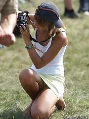 15 pictures - Upskirt oops ?amateur girls didn't know about cam shooting