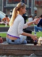 5 pictures - Upskirt sniper gallery