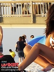 12 pictures - Hot yoga from a sexy bikini chick