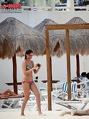 12 pictures - Hot yoga from a sexy bikini chick