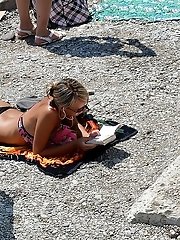 12 pictures - Nice firm butts of hot bikini babes