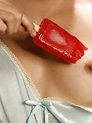 8 pictures - "Queti Revello Shiny Valentine 2"