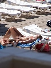 12 pictures - Hot bikini pics with sexy girls with nude titties