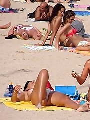12 pictures - Hot bikini pics with sexy girls with nude titties