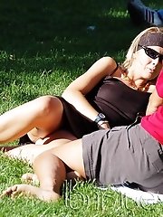 12 pictures - Unaware upskirt models in the streets