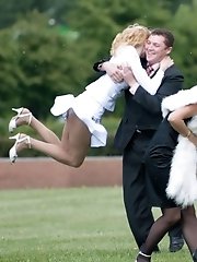 9 pictures - Gallery of Plump Bride Spreads Legs