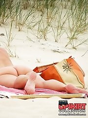 12 pictures - Horny nude girls show flexibility