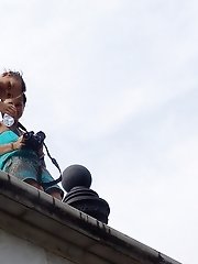 12 pictures - Upskirt girls filmed on spy cam