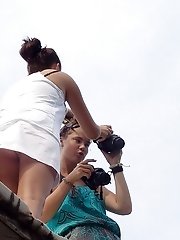 12 pictures - Upskirt girls filmed on spy cam