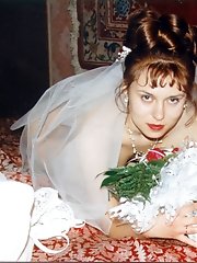 10 pictures - Naughty Brides upskirt photos