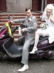 10 pictures - Naughty Brides upskirt photos