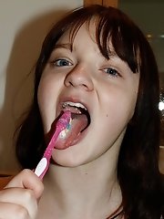 8 pictures - "Daisy Wensday Dunkin' Dunkers"