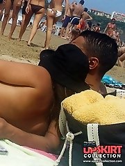 12 pictures - Fantastic bikini panty beach show