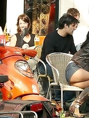 12 pictures - Spectacular upskirt closeup pics