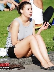 12 pictures - Candid sitting upskirt pictures