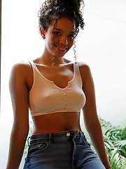 8 pictures - "Valery Ponce Damas R Drama"