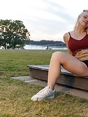 8 pictures - "Kylie Shay Walking In Memphis"