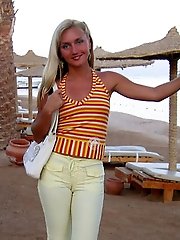 24 pictures - Cameltoe upskirt gallery