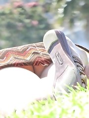 12 pictures - Women upskirt - curly babe's ass sexy photos gallery